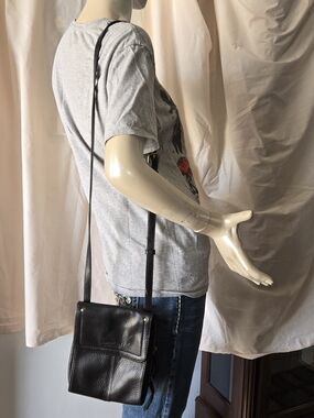 Classic Black Leather Crossbody Bag with Front Flap